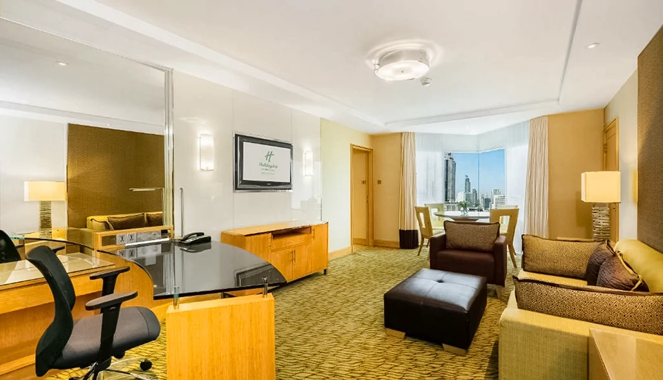 هتل هالیدی این سیلوم بانکوک